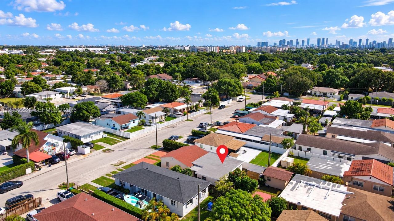 En Venta: $569,999 (4 camas, 3 baños, 1897 Pies cuadrados)