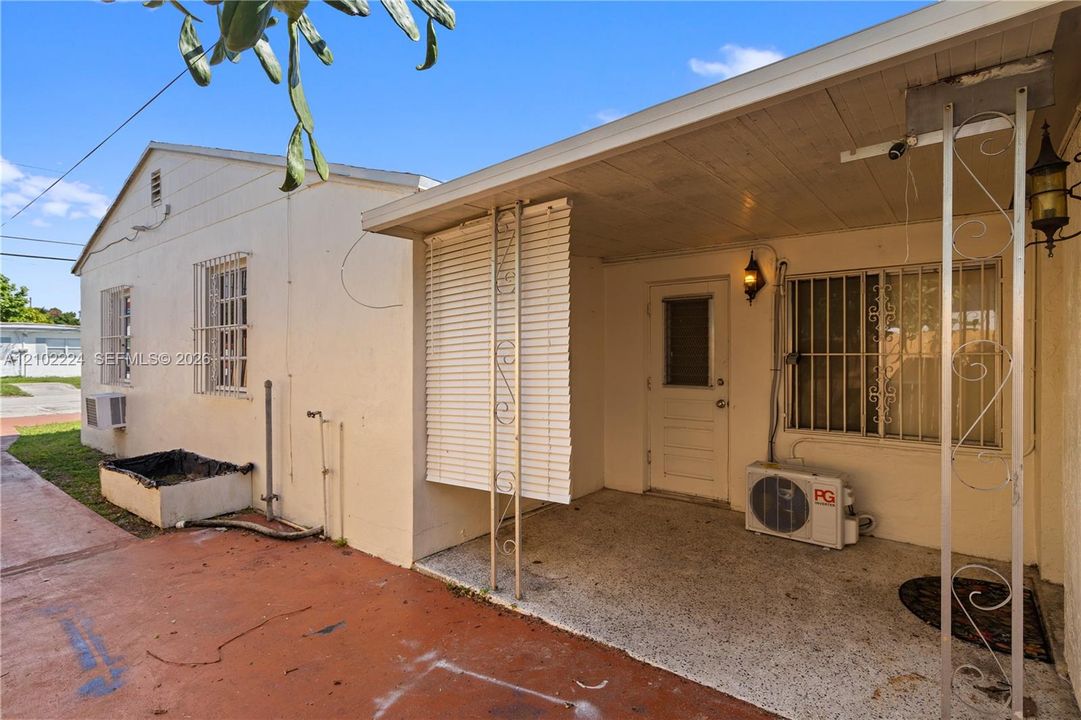 En Venta: $569,999 (4 camas, 3 baños, 1897 Pies cuadrados)