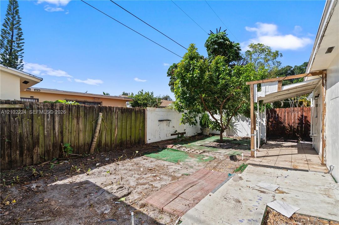 En Venta: $569,999 (4 camas, 3 baños, 1897 Pies cuadrados)