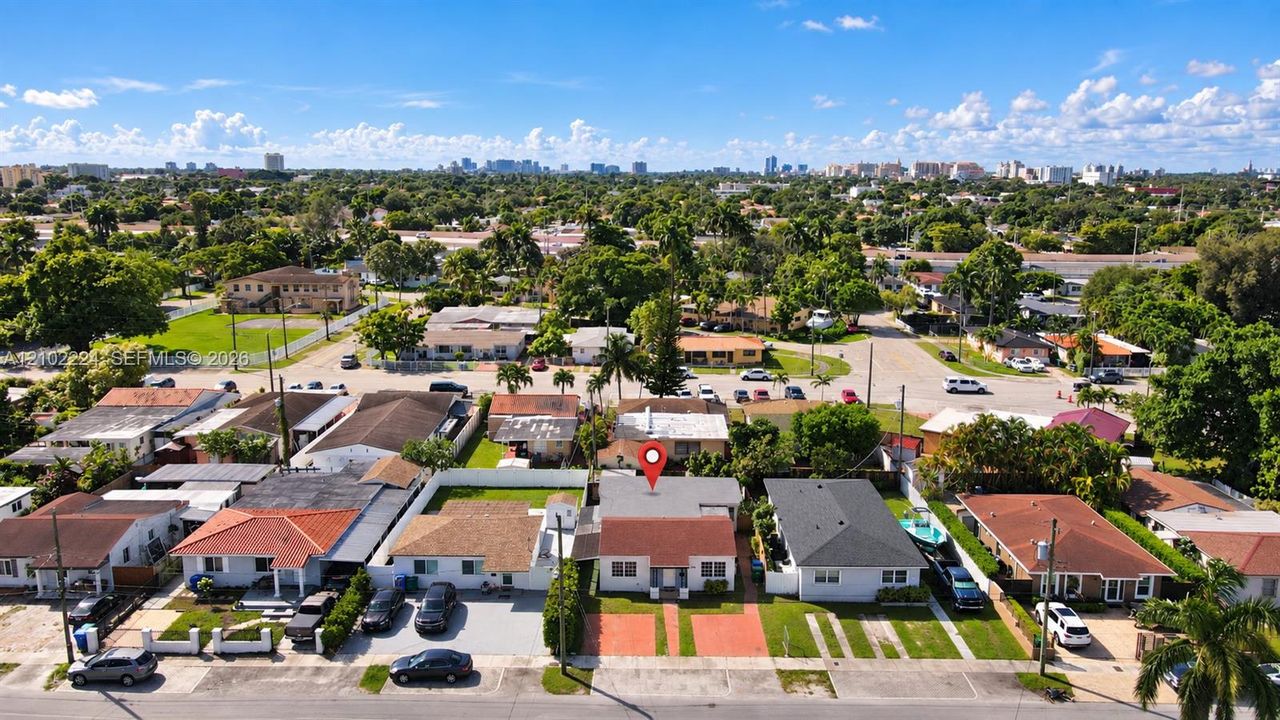 En Venta: $569,999 (4 camas, 3 baños, 1897 Pies cuadrados)