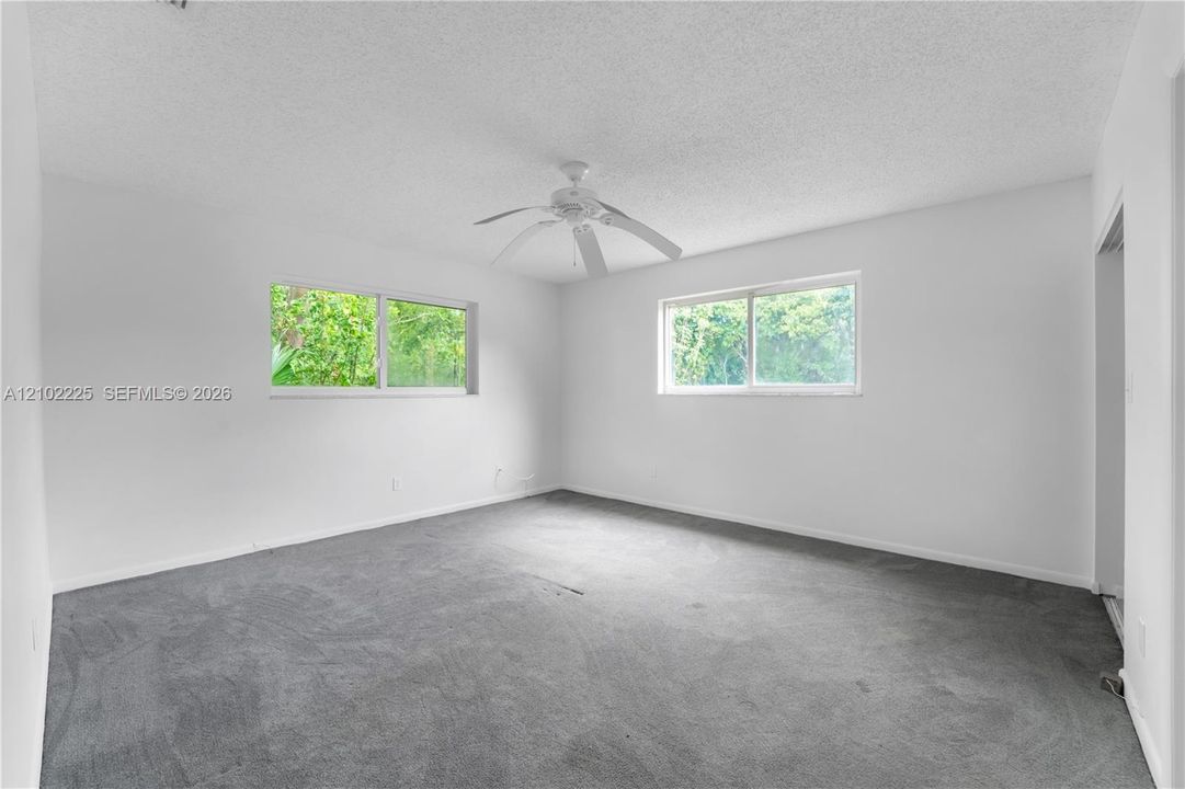En Venta: $890,000 (3 camas, 2 baños, 1751 Pies cuadrados)