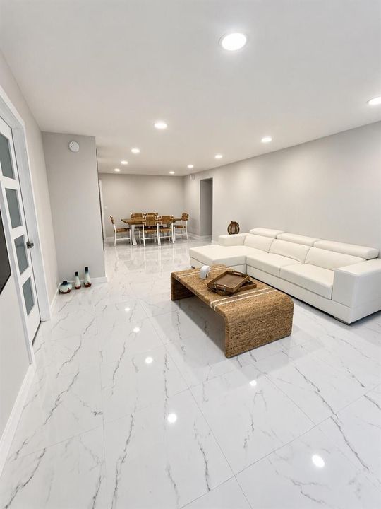 living area 4