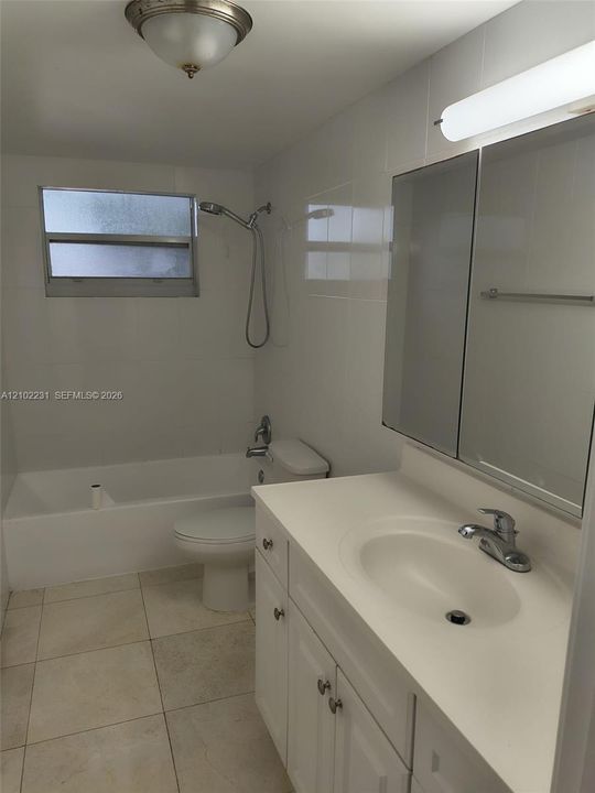В аренду: $3,300 (2 спален, 2 ванн, 1200 Квадратных фут)