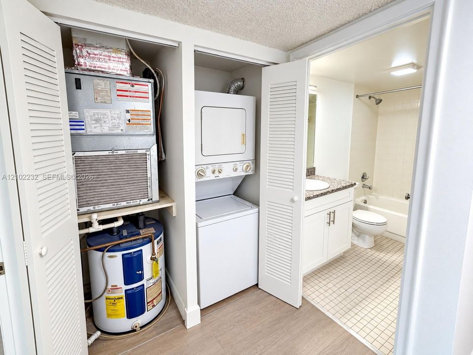 В аренду: $2,200 (2 спален, 2 ванн, 1190 Квадратных фут)