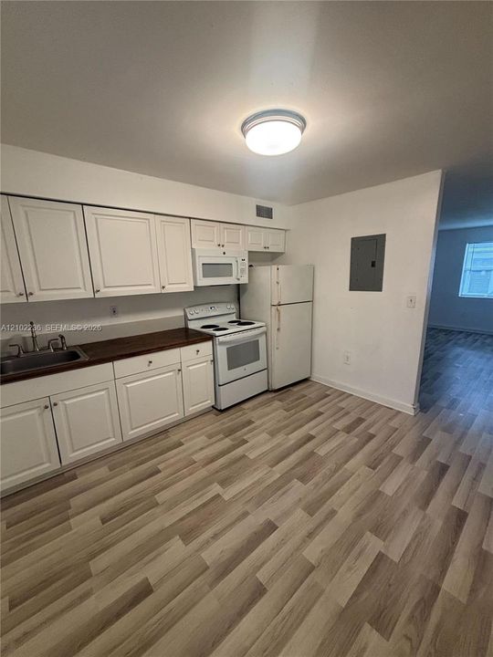 В аренду: $1,750 (2 спален, 1 ванн, 783 Квадратных фут)