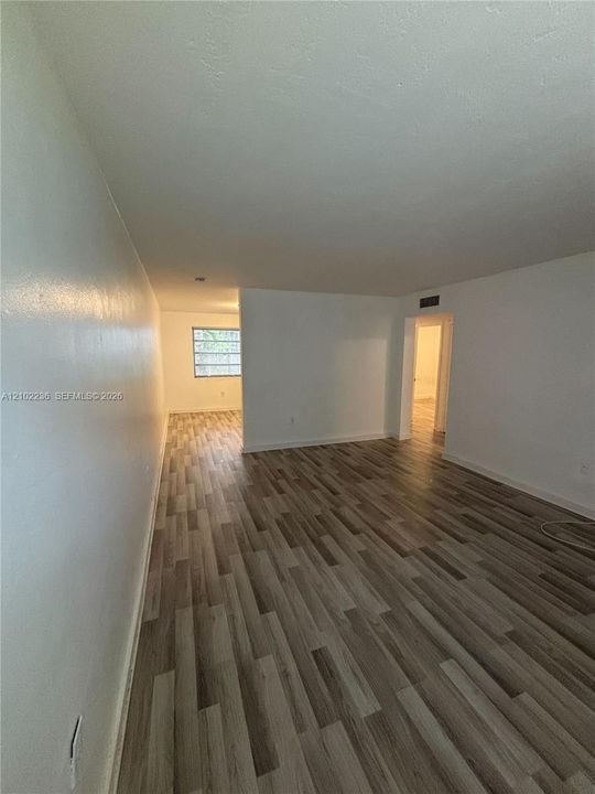 В аренду: $1,750 (2 спален, 1 ванн, 783 Квадратных фут)