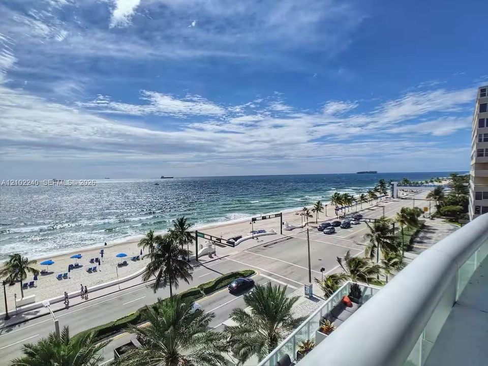 Activo con contrato: $750,000 (2 camas, 2 baños, 1176 Pies cuadrados)