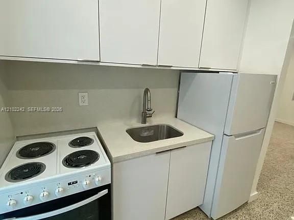 For Rent: $1,400 (0 beds, 1 baths, 360 Square Feet)