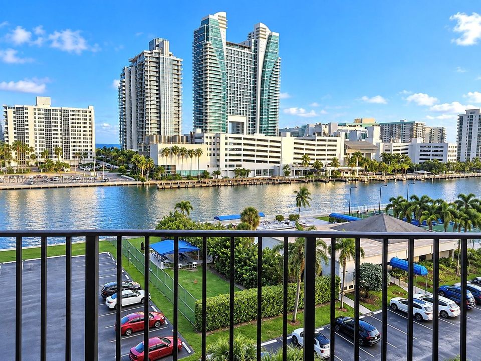 En Venta: $258,000 (1 camas, 1 baños, 1075 Pies cuadrados)