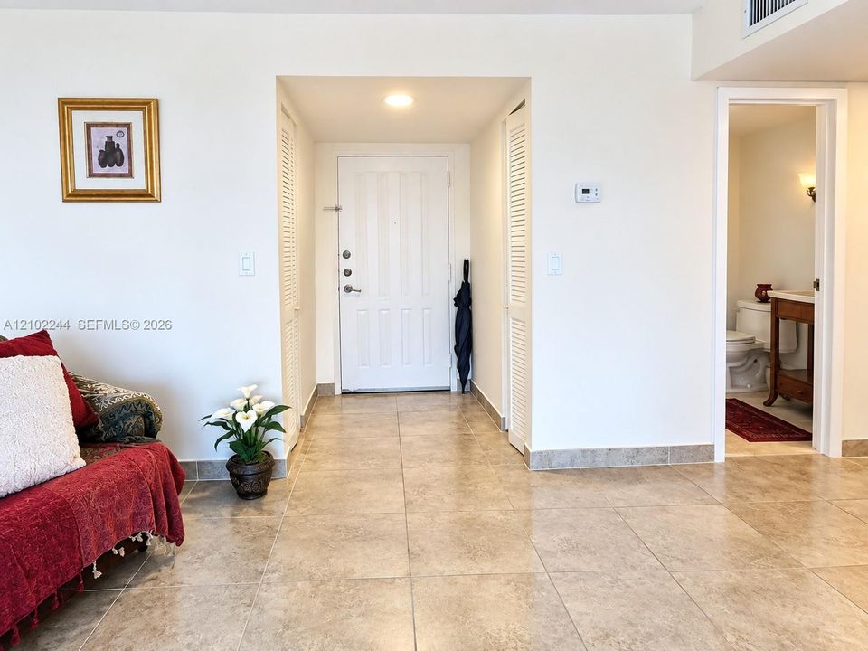 En Venta: $258,000 (1 camas, 1 baños, 1075 Pies cuadrados)