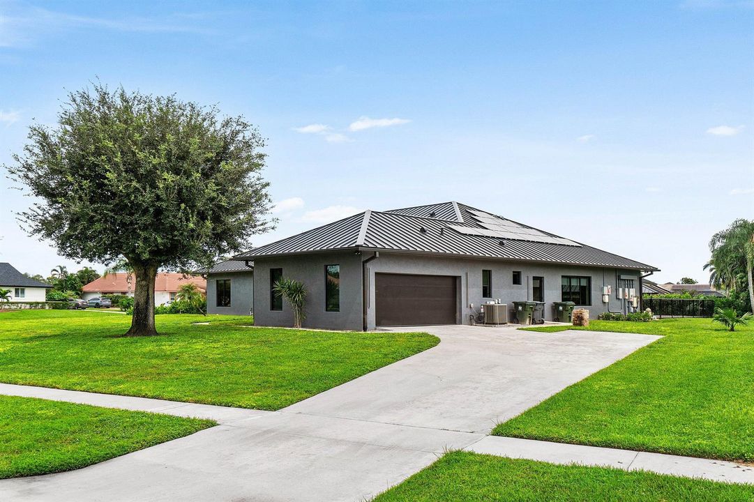 1050 Fairdale Way