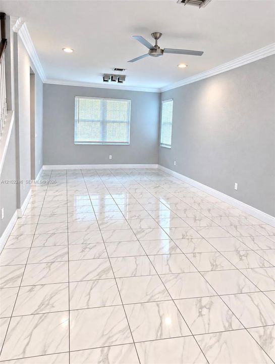 En Renta: $3,400 (6 camas, 4 baños, 3628 Pies cuadrados)
