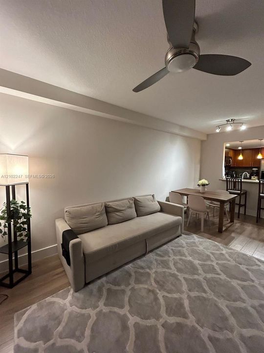 В аренду: $2,750 (1 спален, 1 ванн, 737 Квадратных фут)