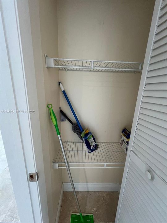 For Rent: $2,300 (1 beds, 1 baths, 682 Square Feet)