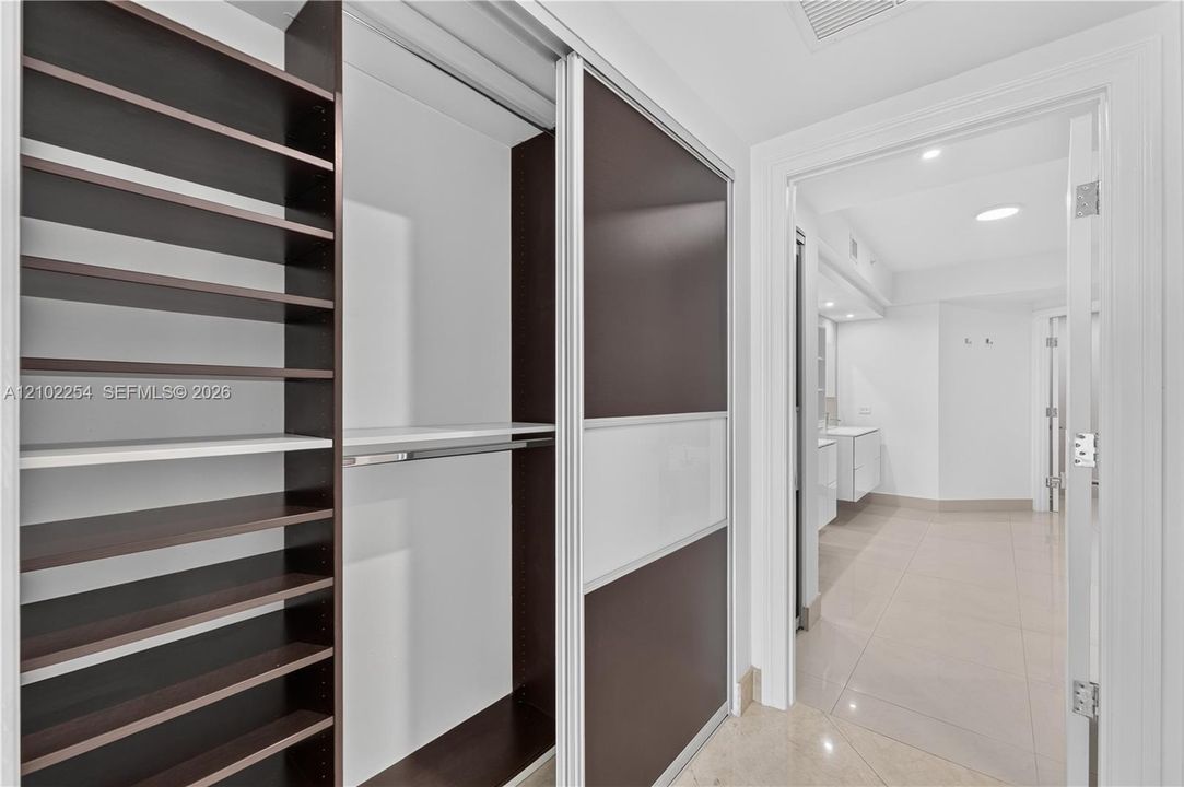 На продажу: $2,350,000 (3 спален, 3 ванн, 3400 Квадратных фут)