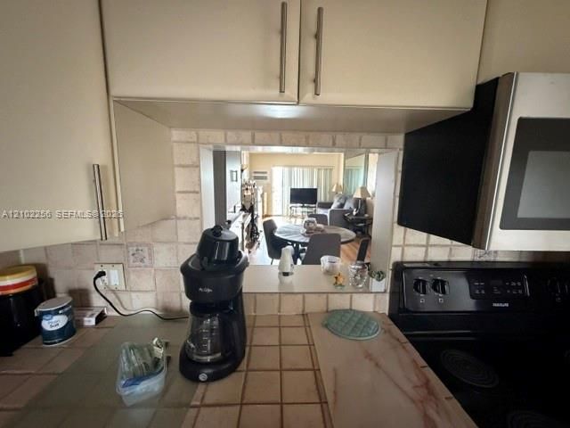 En Venta: $165,000 (1 camas, 1 baños, 700 Pies cuadrados)