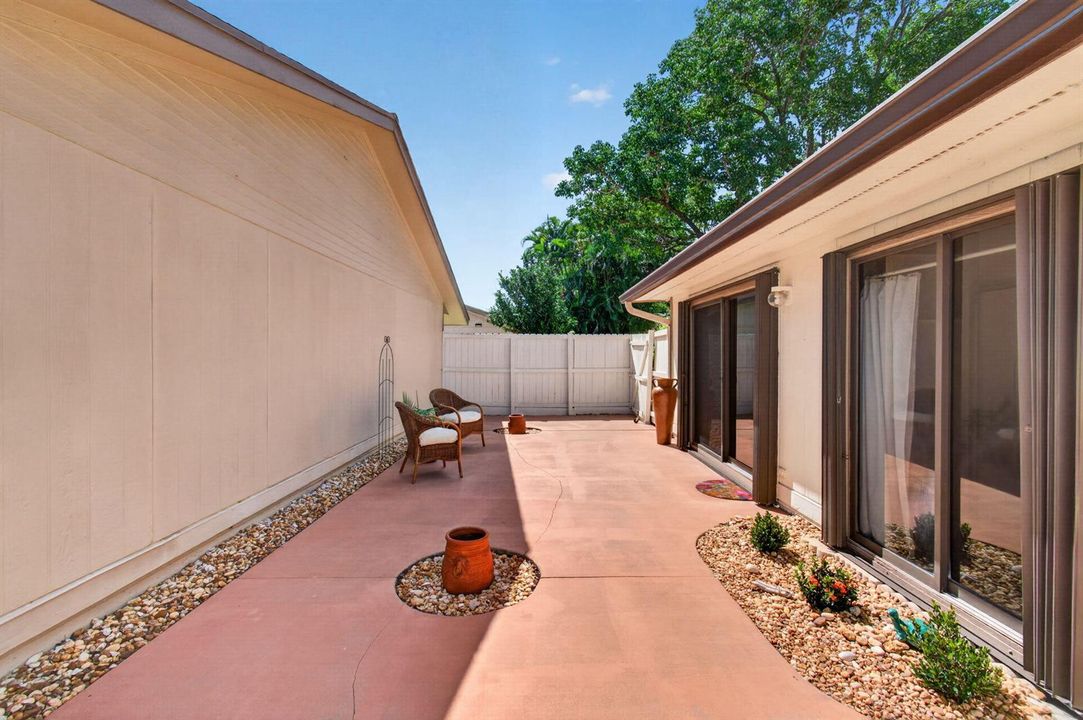 Private Courtyard from Master Bdroom