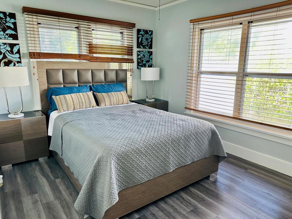 BR 2 Queen Bed