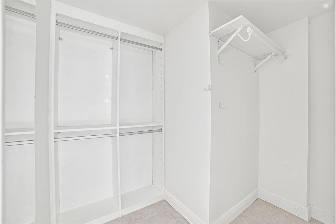 Bedroom-Closet