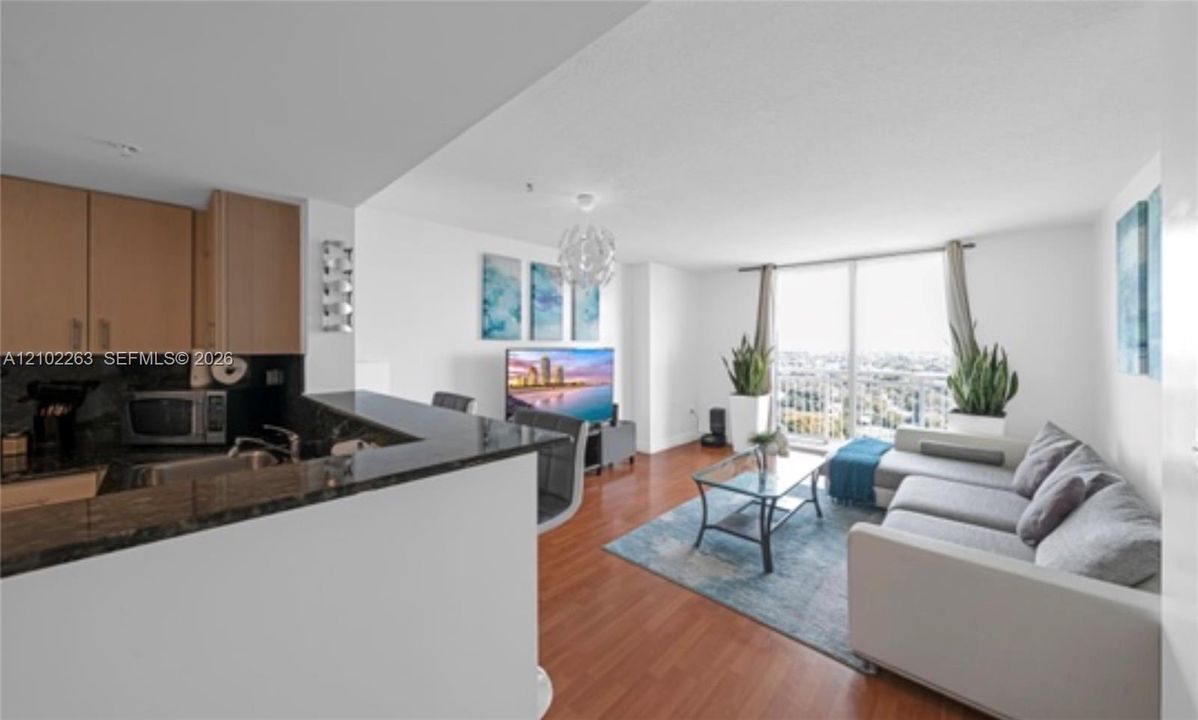 В аренду: $2,450 (1 спален, 1 ванн, 785 Квадратных фут)