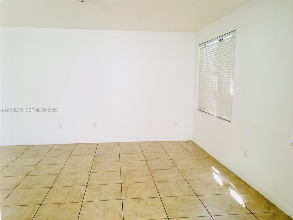 En Venta: $795,000 (4 camas, 3 baños, 2170 Pies cuadrados)