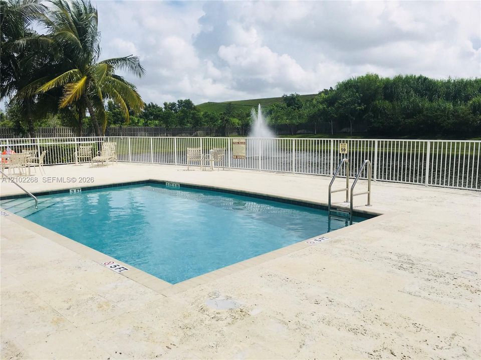 En Venta: $795,000 (4 camas, 3 baños, 2170 Pies cuadrados)