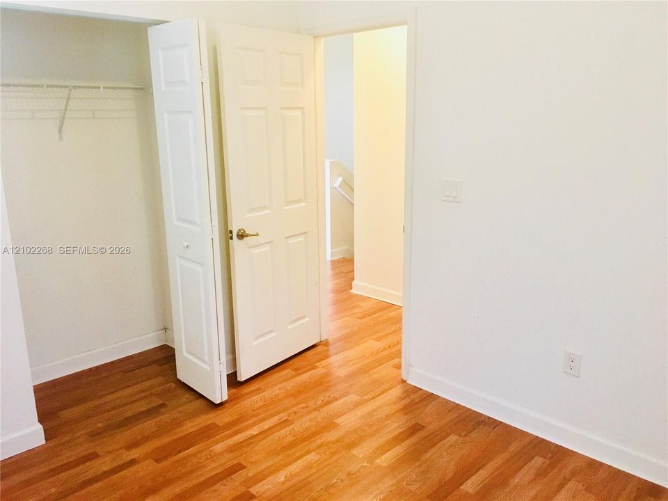 En Venta: $795,000 (4 camas, 3 baños, 2170 Pies cuadrados)