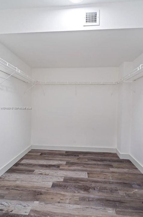 En Venta: $198,900 (2 camas, 2 baños, 1002 Pies cuadrados)