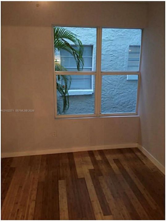 En Venta: $300,000 (2 camas, 2 baños, 665 Pies cuadrados)