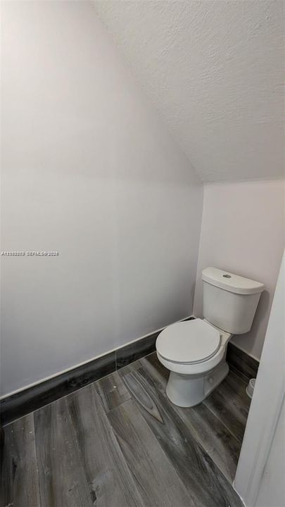 For Rent: $3,650 (3 beds, 2 baths, 1671 Square Feet)