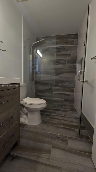 For Rent: $3,650 (3 beds, 2 baths, 1671 Square Feet)