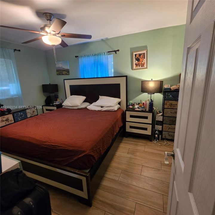 En Venta: $480,000 (3 camas, 2 baños, 1120 Pies cuadrados)