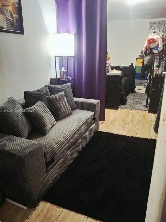 En Venta: $480,000 (3 camas, 2 baños, 1120 Pies cuadrados)