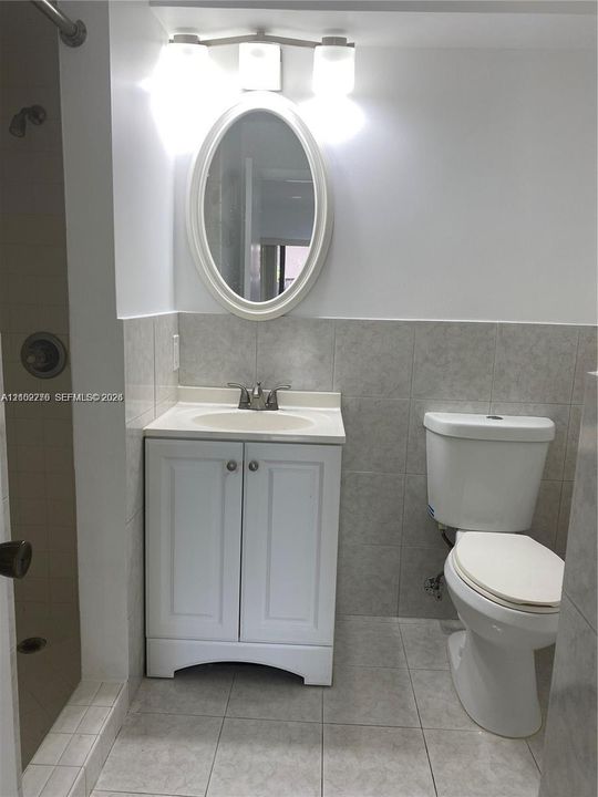 For Rent: $2,500 (2 beds, 2 baths, 885 Square Feet)