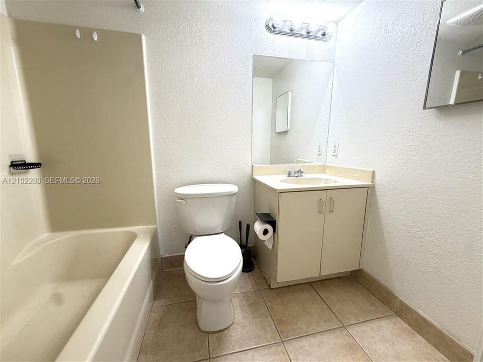 For Rent: $1,775 (1 beds, 1 baths, 659 Square Feet)