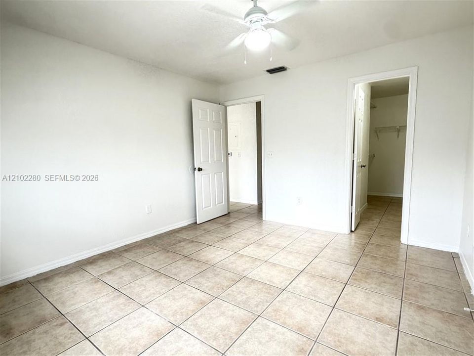 For Rent: $1,775 (1 beds, 1 baths, 659 Square Feet)
