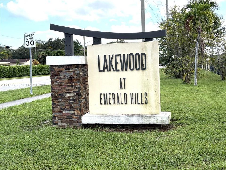 For Rent: $1,775 (1 beds, 1 baths, 659 Square Feet)