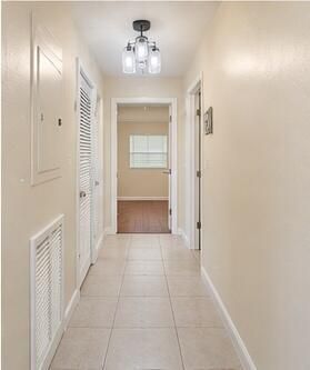 11_hallway