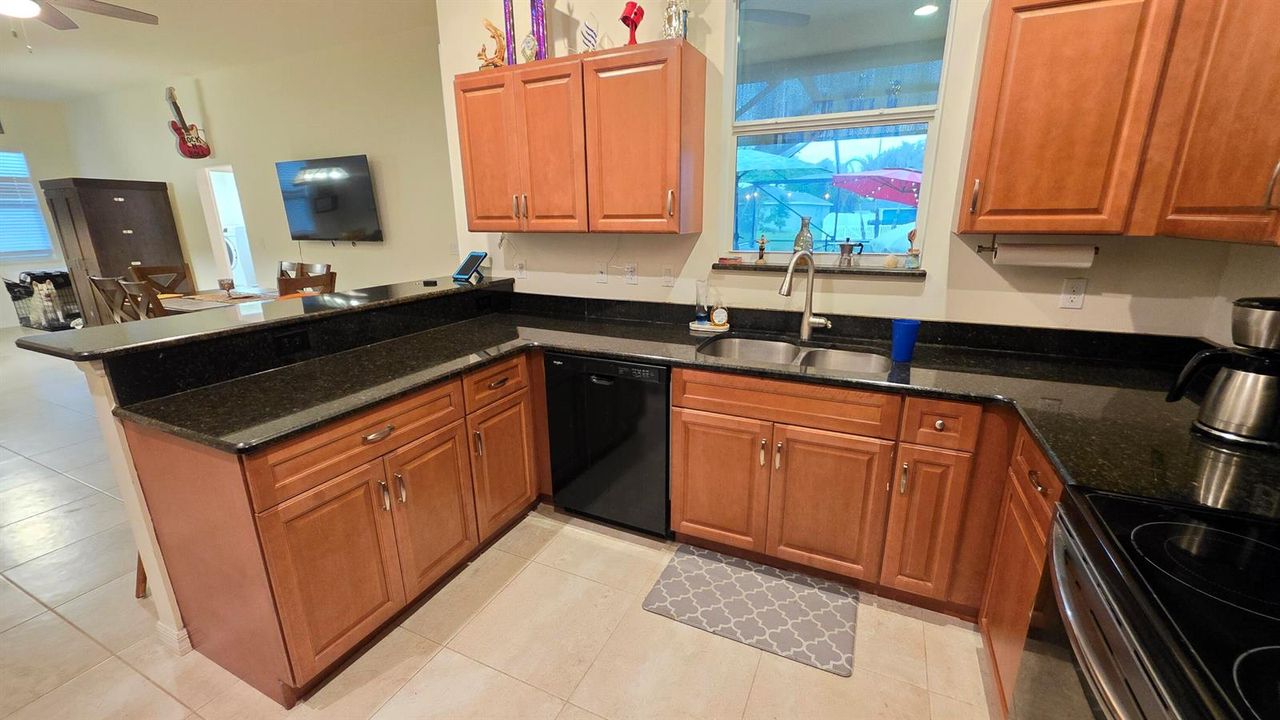1702 SE N Blackwell Dr (6)