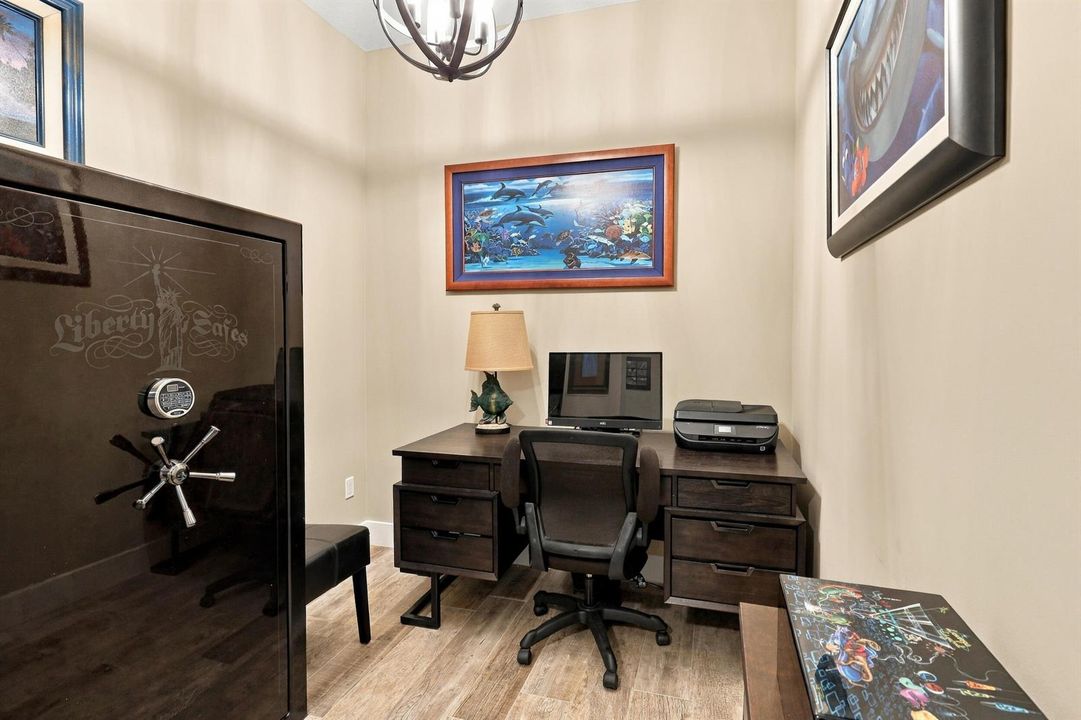 Flex Room