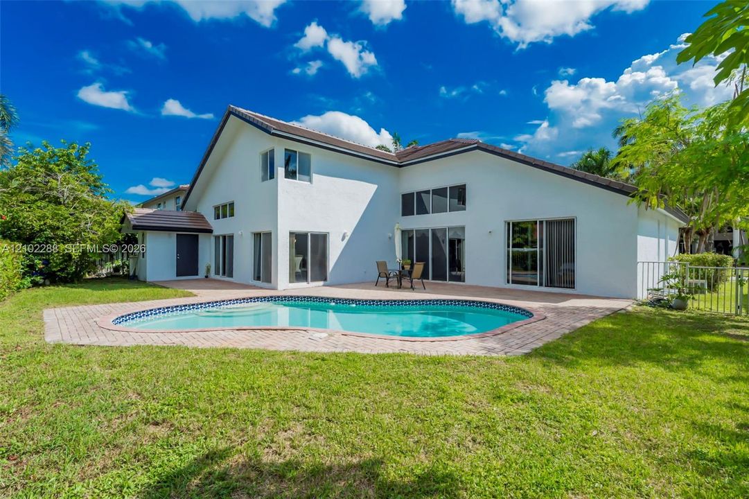 На продажу: $969,000 (5 спален, 4 ванн, 2986 Квадратных фут)