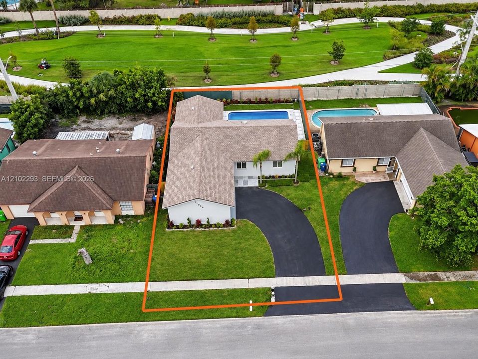 На продажу: $639,999 (3 спален, 2 ванн, 1424 Квадратных фут)