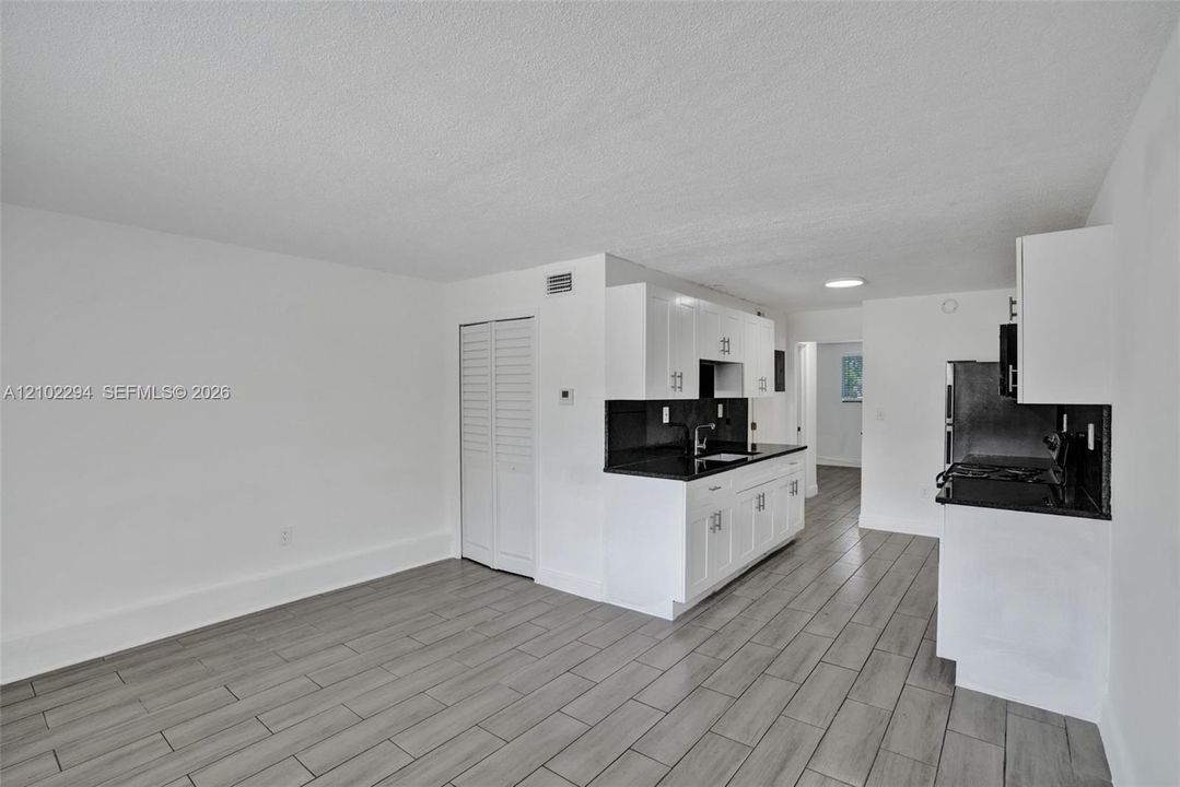 В аренду: $1,800 (1 спален, 1 ванн, 780 Квадратных фут)