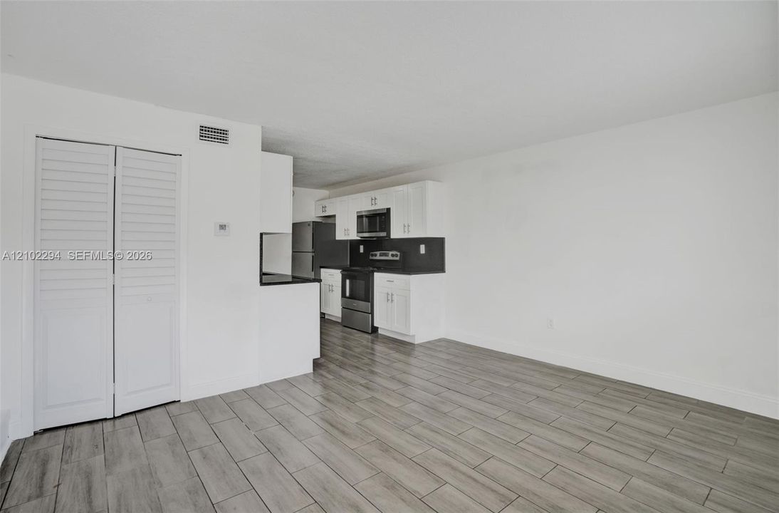 В аренду: $1,800 (1 спален, 1 ванн, 780 Квадратных фут)