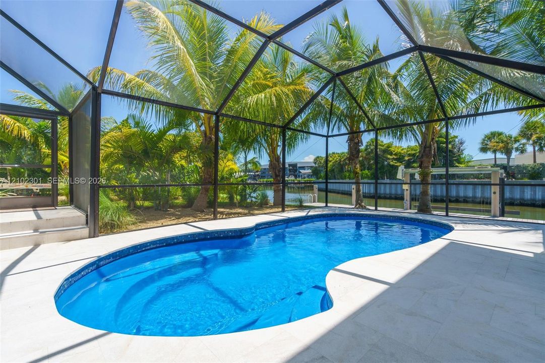 For Sale: $2,499,000 (5 beds, 5 baths, 2687 Square Feet)