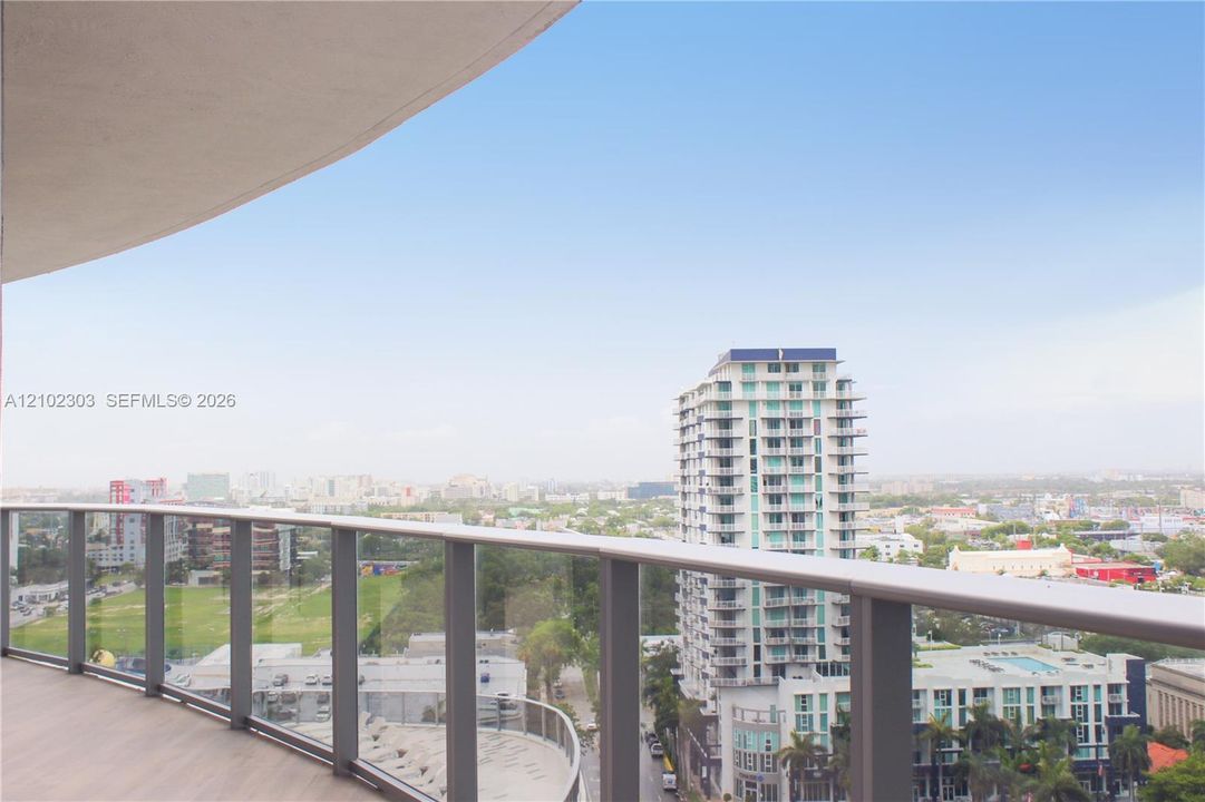 En Venta: $740,000 (2 camas, 2 baños, 1171 Pies cuadrados)