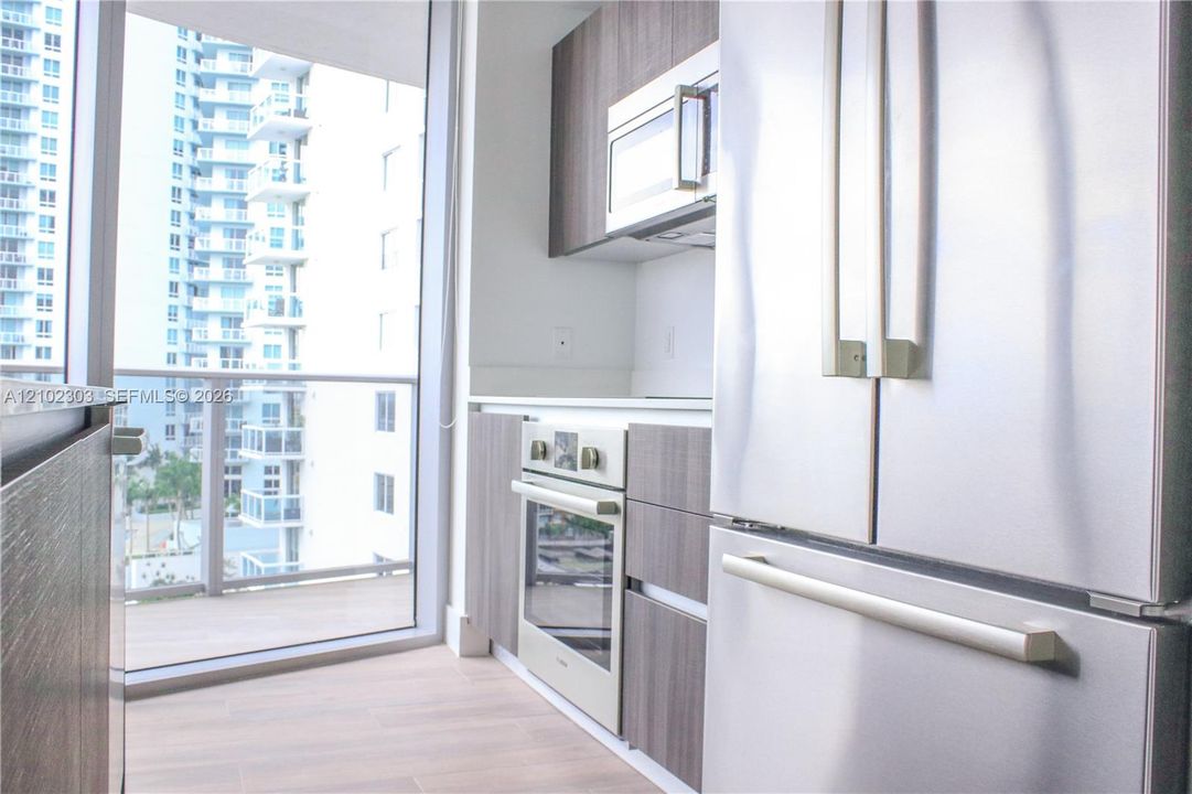 En Venta: $740,000 (2 camas, 2 baños, 1171 Pies cuadrados)