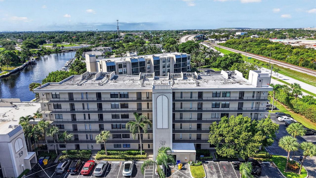 20 Royal Palm Way