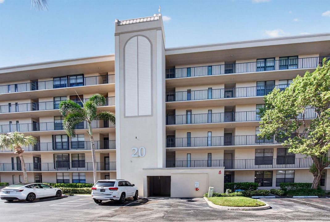 20 Royal Palm Way