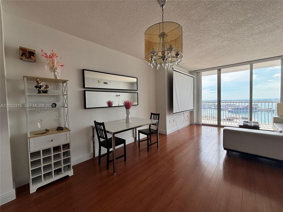 В аренду: $3,250 (1 спален, 1 ванн, 791 Квадратных фут)
